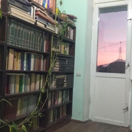 Room In The Centre 예레반 외부 사진