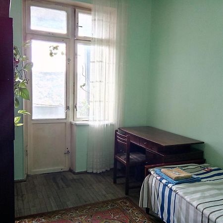 Room In The Centre 예레반 외부 사진