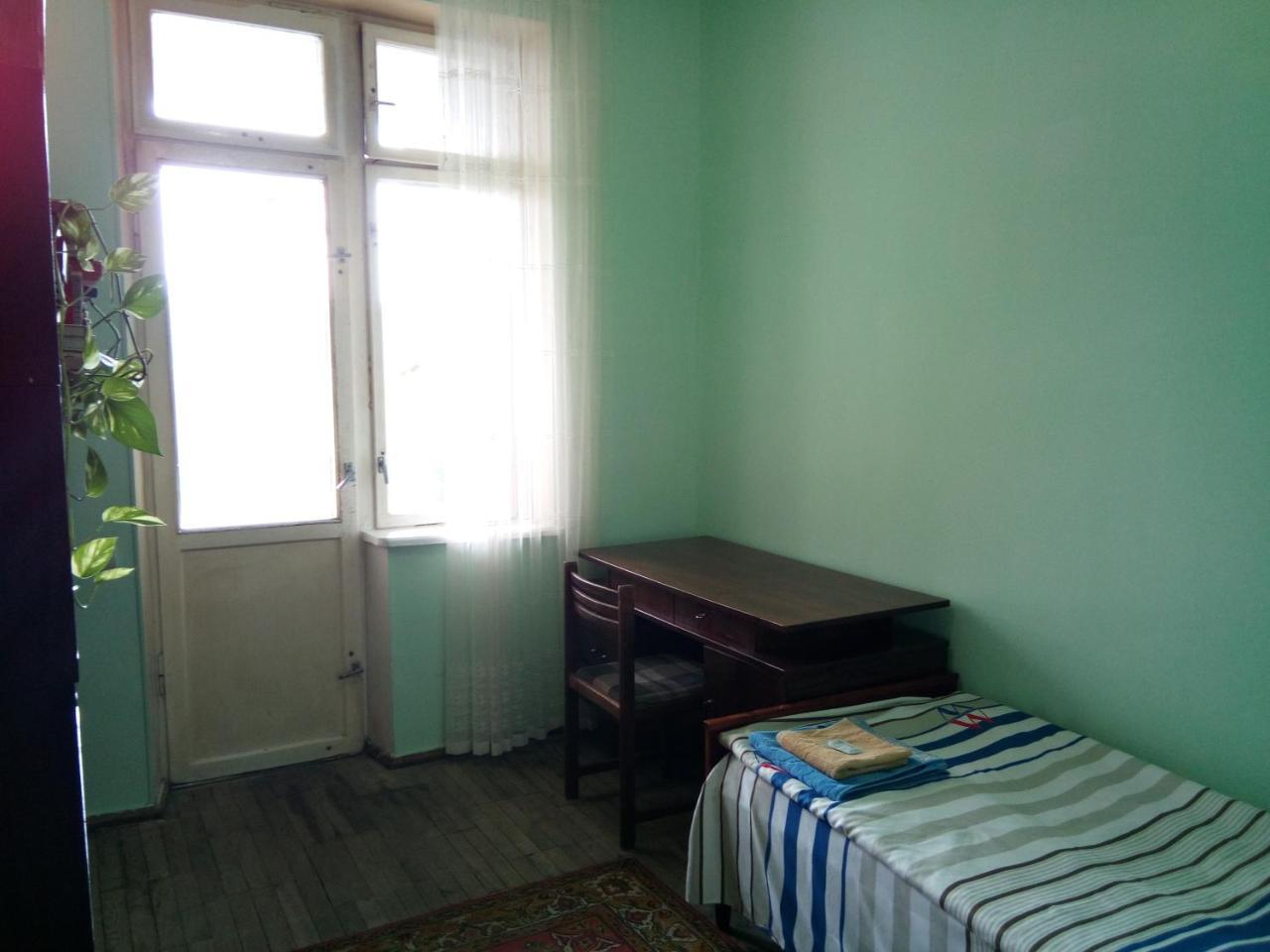 Room In The Centre 예레반 외부 사진