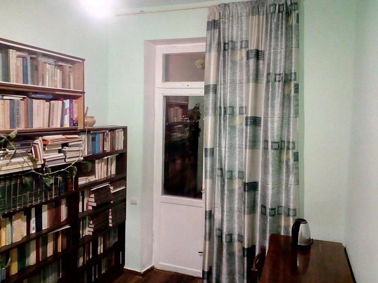 Room In The Centre 예레반 외부 사진
