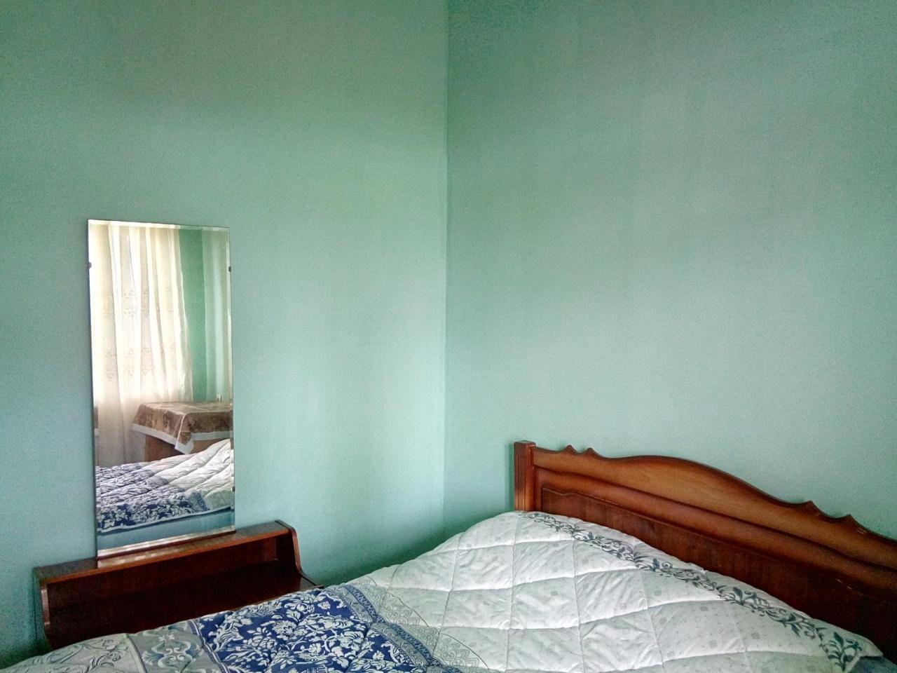 Room In The Centre 예레반 외부 사진