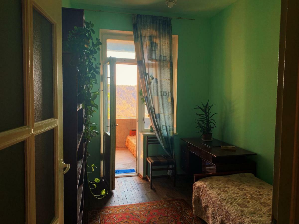 Room In The Centre 예레반 외부 사진