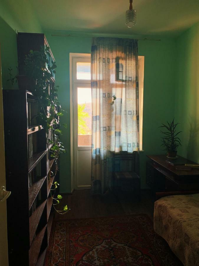 Room In The Centre 예레반 외부 사진